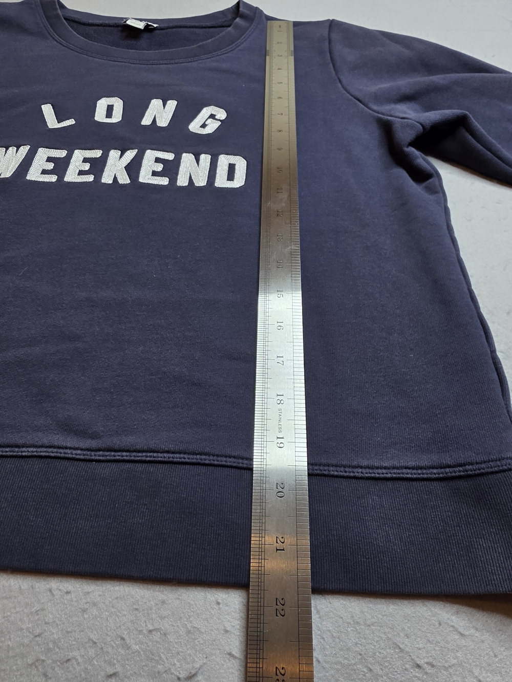 Womens J Crew 'LONG WEEKEND' Navy Graphic Sweatshirt Size Medium - Picture 5 of 7